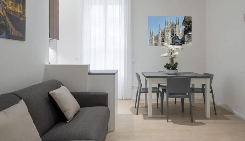 Milan Royal Suites - Centro 0*,