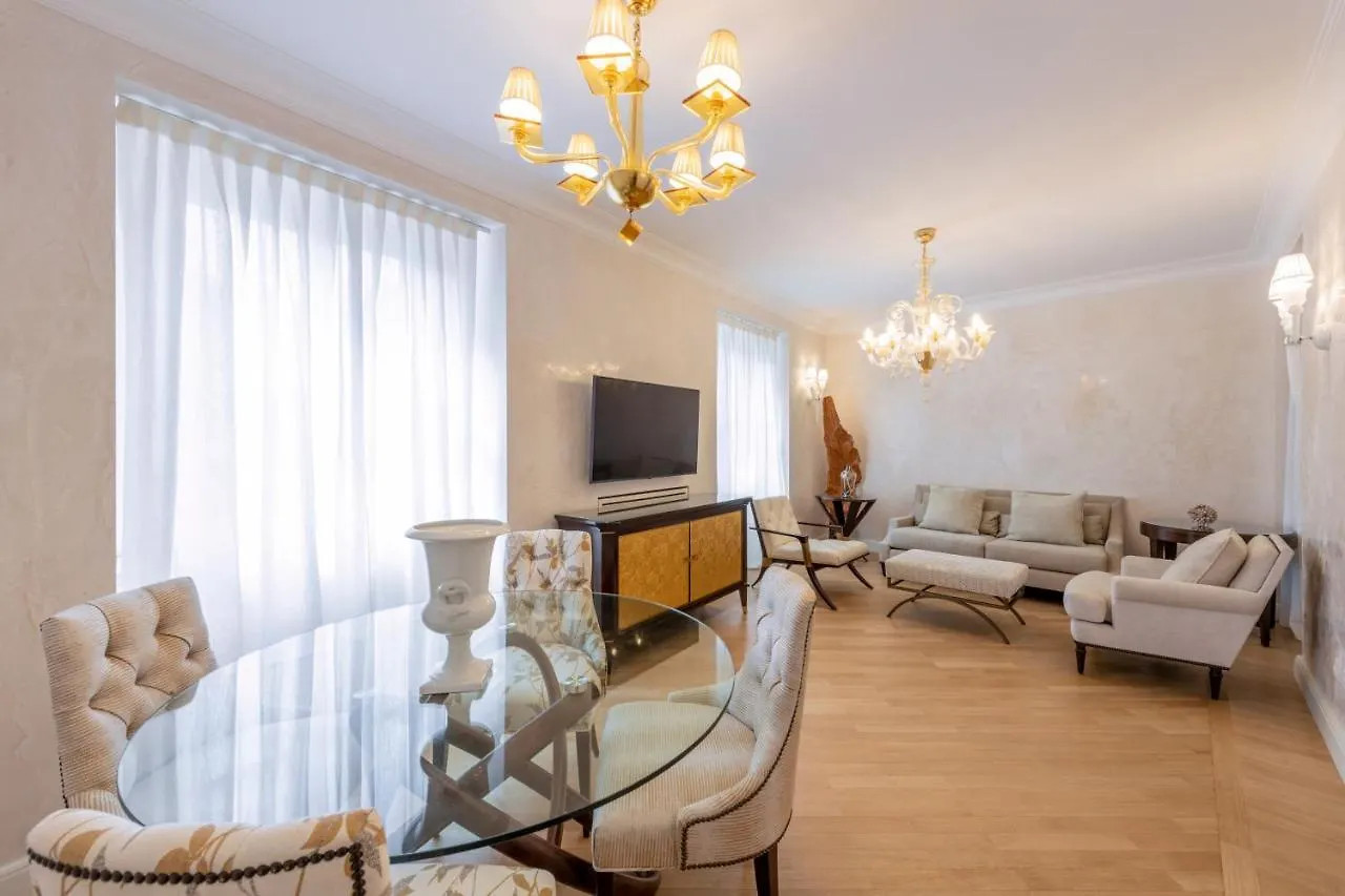 Milan Royal Suites - Centro Italië